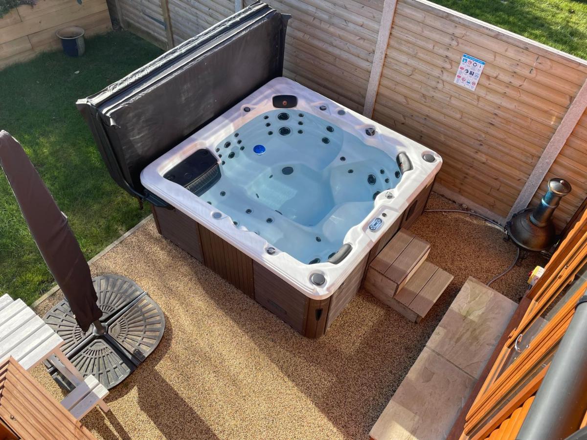 31 Cherry East Riding Of Yorkshire Hot Tub & Fishing Garton Zewnętrze zdjęcie